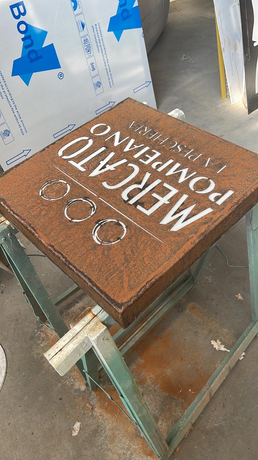 Tabella in Corten